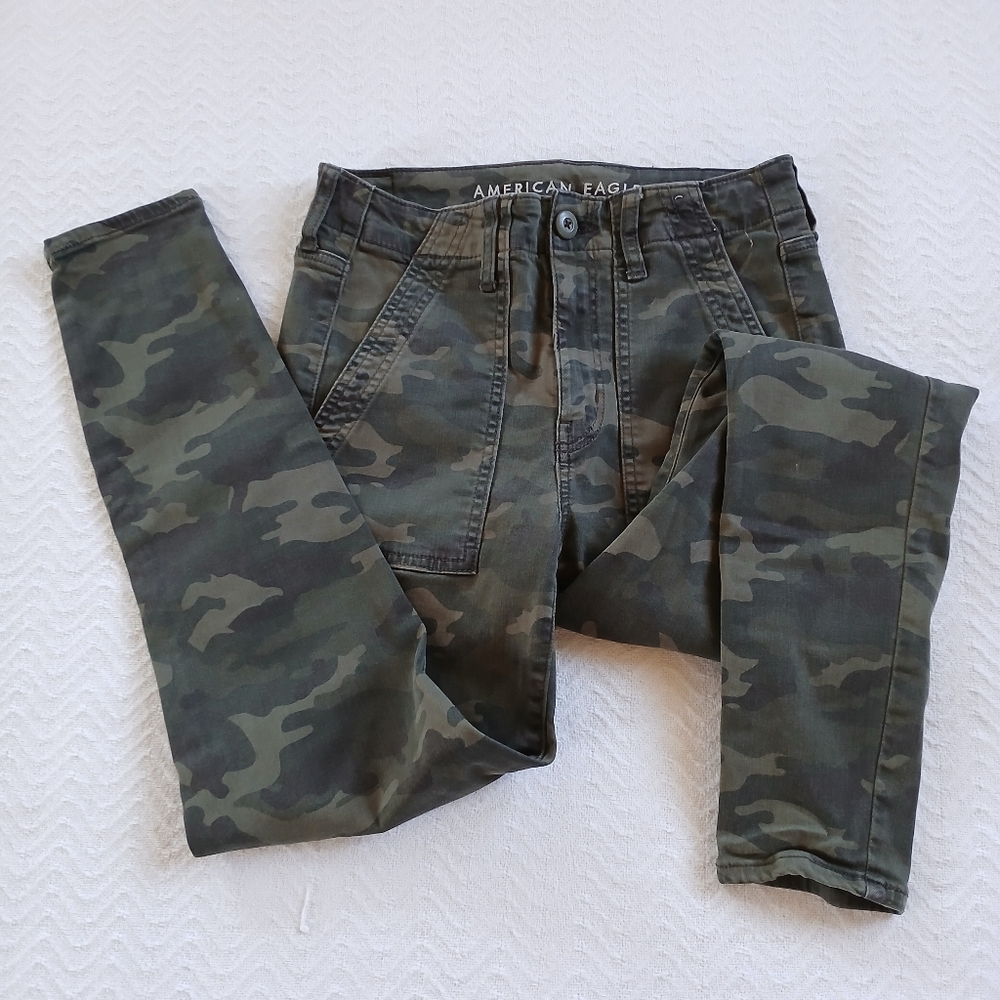 american eagle grunge utility camo hi rise next level stretch cropped jeggings 6
